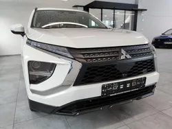 Anden weiß (weiss) Gebraucht 2022 Mitsubishi Eclipse Cross Basis SUV | 19.470 €