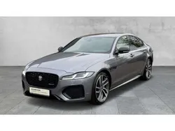 Grau Gebraucht 2024 Jaguar XF R-Dynamic Limousine | 56.890 €