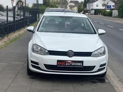 Weiß Gebraucht 2013 VW Golf VII Trendline Limousine | 4.395 € (Guter Preis)