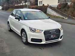 Cortinaweiss Gebraucht 2015 Audi A1 Sportback Basis Kleinwagen | 10.499 € (Etwas zu teuer)