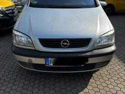 Grau Gebraucht 2004 Opel Zafira Van / Kleinbus | 750 € (Superpreis)