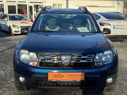 Blau Gebraucht 2016 Dacia Duster Lauréate SUV | 6.590 € (Guter Preis)