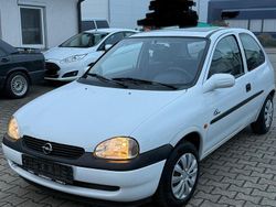 Weiß Gebraucht 1997 Opel Corsa Kleinwagen | 1.099 €
