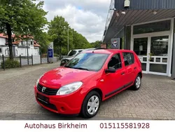 Rot Gebraucht 2008 Dacia Sandero Ambiance Kleinwagen | 2.999 € (Teuer)