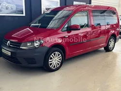 Rot Gebraucht 2016 VW Caddy Maxi Van / Kleinbus | 14.999 €