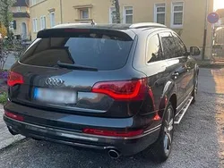 Grau Gebraucht 2012 Audi Q7 SUV | 16.700 € (Fairer Preis)