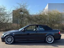 Schwarz Gebraucht 2003 BMW 320 Cabriolet M Sport Cabrio | 10.490 € (Fairer Preis)