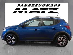 Blau Gebraucht 2022 Dacia Sandero Kleinwagen | 14.495 € (Fairer Preis)