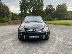 Schwarz Gebraucht 2007 Mercedes ML500 AMG SUV | 11.800 €