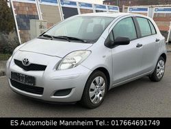 Silber Gebraucht 2009 Toyota Yaris Cool Limousine | 2.950 € (Guter Preis)