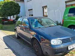 Blau Gebraucht 1999 VW Golf IV Basis Limousine | 1.650 € (Guter Preis)