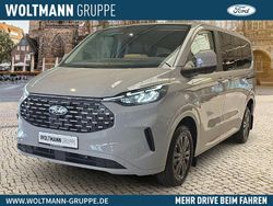 Grau Neu 2025 Ford Tourneo Titanium Van / Kleinbus | 61.390 € (Teuer)