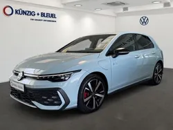 Blau (crystal ice blue metallic) Neu 2025 VW Golf VIII GTE Limousine | 46.000 € (Guter Preis)