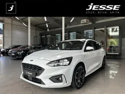 Weiß Gebraucht 2022 Ford Focus ST-Line Kombi | 16.690 € (Fairer Preis)