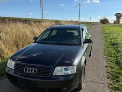 Schwarz Gebraucht 2002 Audi A6 Kombi | 2.500 € (Etwas zu teuer)