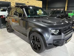 Grau Gebraucht 2022 Land Rover Defender SUV | 79.999 €