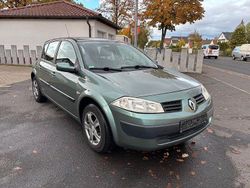 Grün Gebraucht 2005 Renault Mégane II Limousine | 2.700 € (Etwas zu teuer)