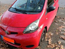 Rot Gebraucht 2009 Toyota Aygo Kleinwagen | 1.100 € (Guter Preis)