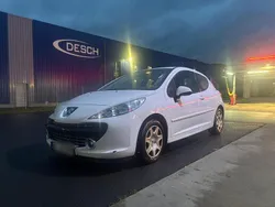 Weiß Gebraucht 2008 Peugeot 207 Kleinwagen | 1.990 €