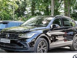 Schwarz Gebraucht 2021 VW Tiguan Active SUV | 26.735 € (Fairer Preis)