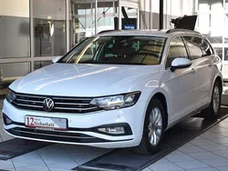 Weiß Gebraucht 2022 VW Passat Kombi | 19.450 € (Fairer Preis)