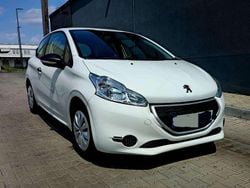 Weiß Gebraucht 2014 Peugeot 208 Active Kleinwagen | 3.000 € (Superpreis)