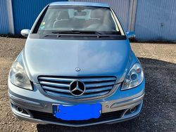 Blau Gebraucht 2006 Mercedes B170 Van / Kleinbus | 2.850 € (Fairer Preis)