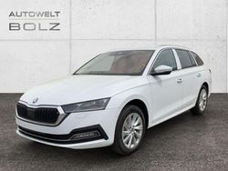 Moonweiss metallic Gebraucht 2024 Skoda Octavia Style Kombi | 30.890 € (Fairer Preis)