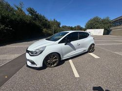 Weiß Gebraucht 2015 Renault Clio IV R.S. Kleinwagen | 17.900 €
