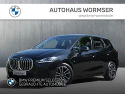 Saphirschwarz Gebraucht 2024 BMW 220 M Sport Van / Kleinbus | 35.960 € (Fairer Preis)