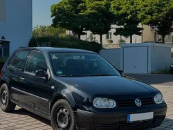 Schwarz Gebraucht 2002 VW Golf IV Limousine | 2.000 € (Fairer Preis)