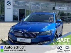 Raceblau metallic Gebraucht 2022 Skoda Superb Kombi | 29.570 € (Fairer Preis)