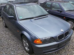 Blau Gebraucht 1998 BMW 318 Limousine | 1.200 €