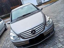 Grau Gebraucht 2006 Mercedes B200 Van / Kleinbus | 2.500 € (Guter Preis)