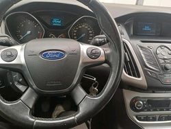 Schwarz Gebraucht 2013 Ford Focus Kombi | 4.200 €