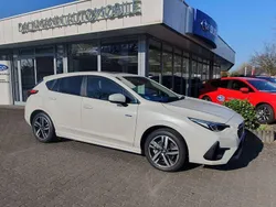 Weiß Gebraucht 2023 Subaru Impreza Platinum Limousine | 30.500 € (Guter Preis)
