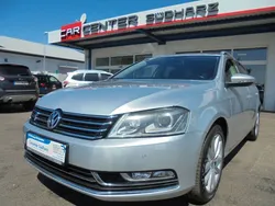 Silber Gebraucht 2013 VW Passat R-line BlueMotion Kombi | 12.999 € (Teuer)