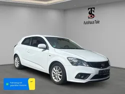 Weiß Gebraucht 2012 Kia Ceed Coupé | 7.990 € (Fairer Preis)