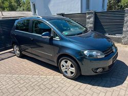 Blau Gebraucht 2009 VW Golf Plus Cross Comfortline Van / Kleinbus | 6.550 € (Fairer Preis)