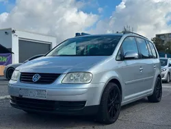 Grau Gebraucht 2003 VW Touran Basis Van / Kleinbus | 3.290 € (Etwas zu teuer)