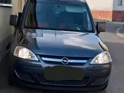Andere außenfarben Gebraucht 2004 Opel Combo Van / Kleinbus | 2.500 € (Etwas zu teuer)