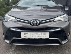 Grau Gebraucht 2017 Toyota Avensis Edition-S Kombi | 13.800 € (Guter Preis)