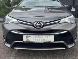 Grau Gebraucht 2017 Toyota Avensis Edition-S Kombi | 14.800 € (Fairer Preis)