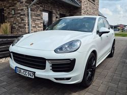 Weiß Gebraucht 2016 Porsche Cayenne GTS Chrono SUV | 46.700 € (Teuer)