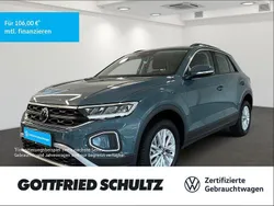 Blau Gebraucht 2024 VW T-Roc Life SUV | 23.350 € (Guter Preis)