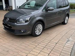 Grau Gebraucht 2015 VW Touran Van / Kleinbus | 13.000 € (Guter Preis)