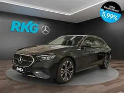 Grau Gebraucht 2024 Mercedes E220 Avantgarde Limousine | 46.470 € (Superpreis)