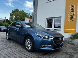 Eternal blue (metallic) Gebraucht 2018 Mazda 3 Center-Line Limousine | 16.800 € (Etwas zu teuer)