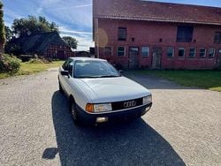 Weiß Gebraucht 1989 Audi 80 Limousine | 4.000 €