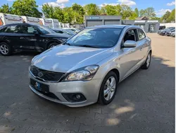 Silber Gebraucht 2013 Kia ProCeed Edition 7 Kleinwagen | 4.950 €